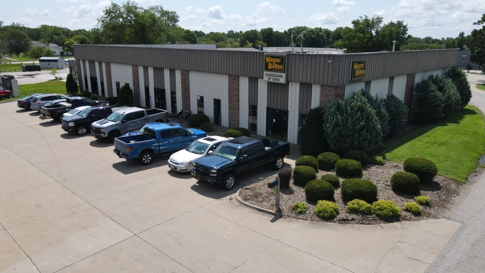 385 SE Oralabor Rd, Ankeny, IA for lease - Building Photo - Image 1 of 5