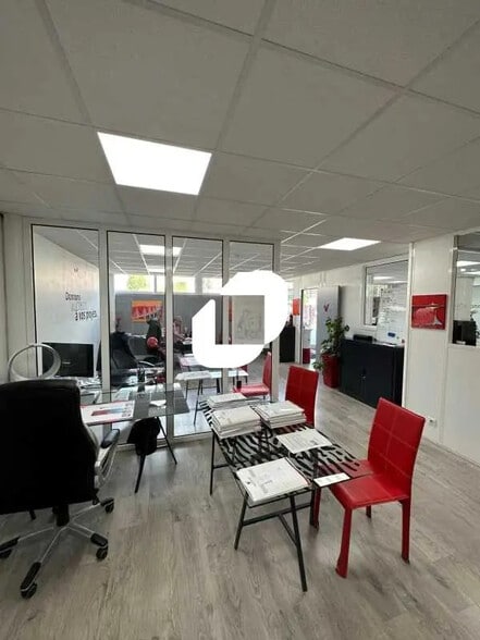 Office in Maule for sale - Interior Photo - Image 2 of 5