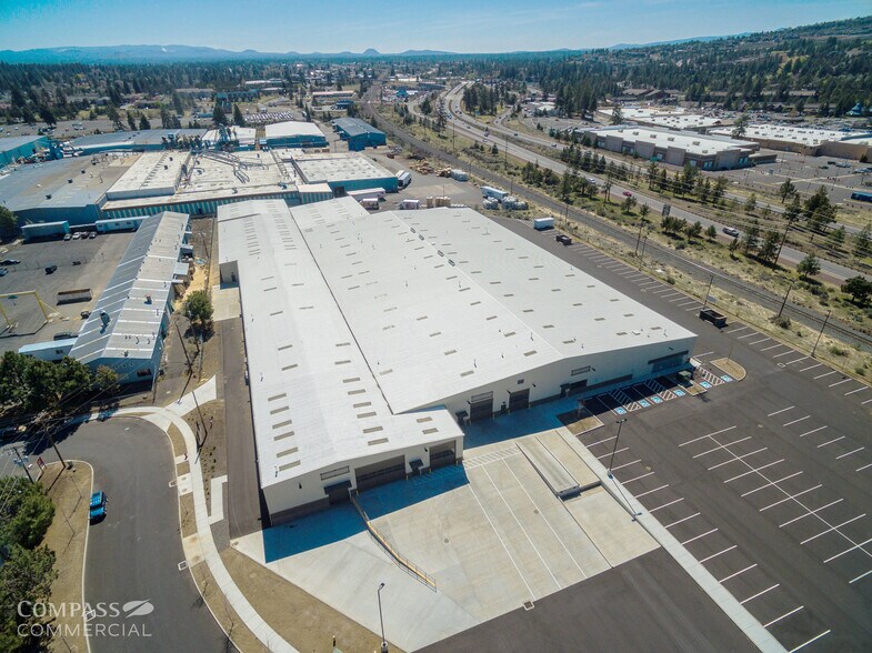 20495 Murray Rd, Bend, OR for lease - Building Photo - Image 1 of 2