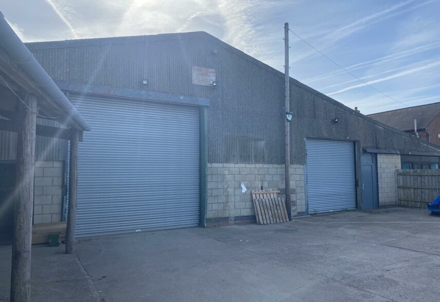 Readinggate, Swinefleet for lease - Building Photo - Image 2 of 7