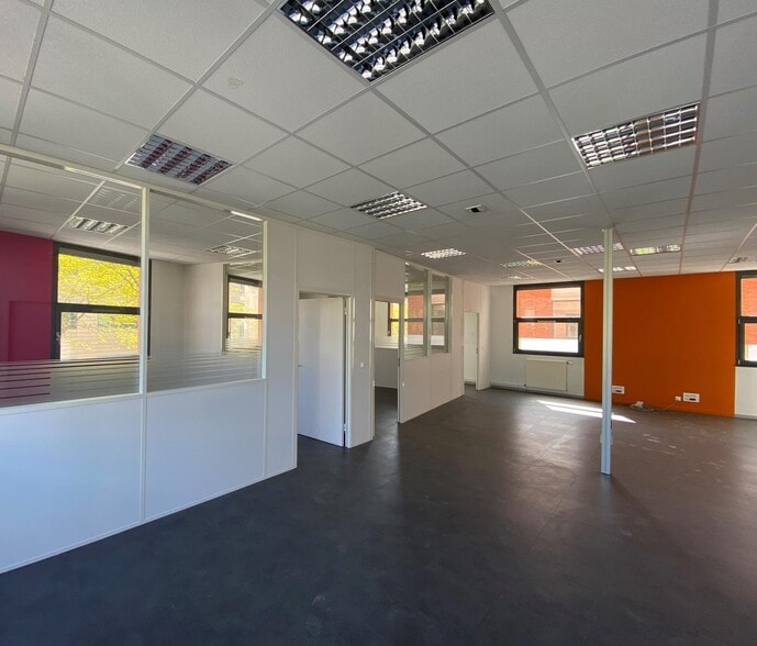 10 Rue Edouard Mignot, Reims for lease - Interior Photo - Image 2 of 4