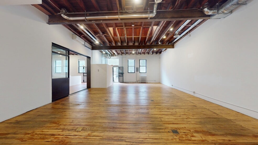 83-85 Metropolitan Ave, Brooklyn, NY for lease - Building Photo - Image 3 of 14