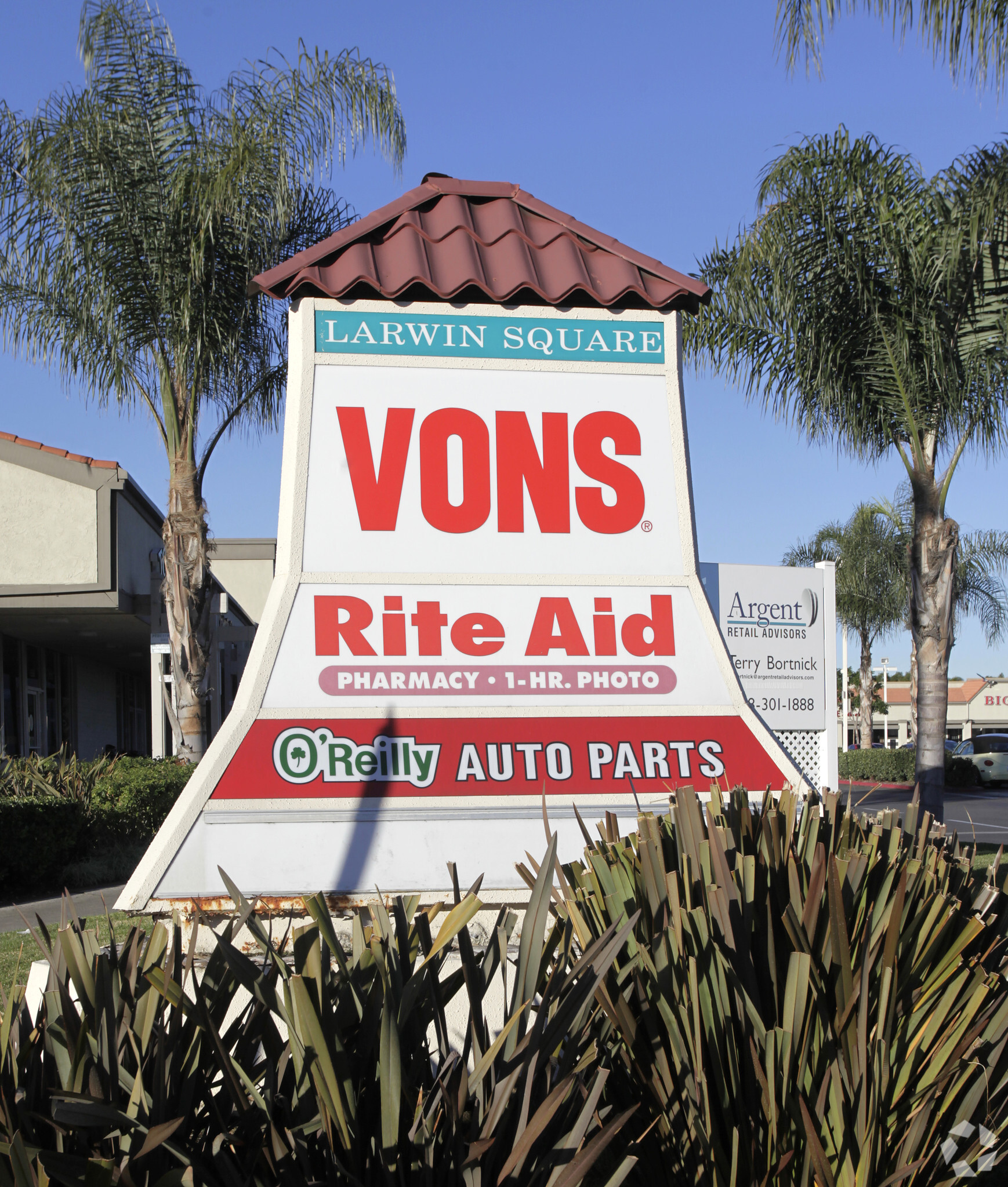 600-656 E 1st St, Tustin, CA for sale Building Photo- Image 1 of 1