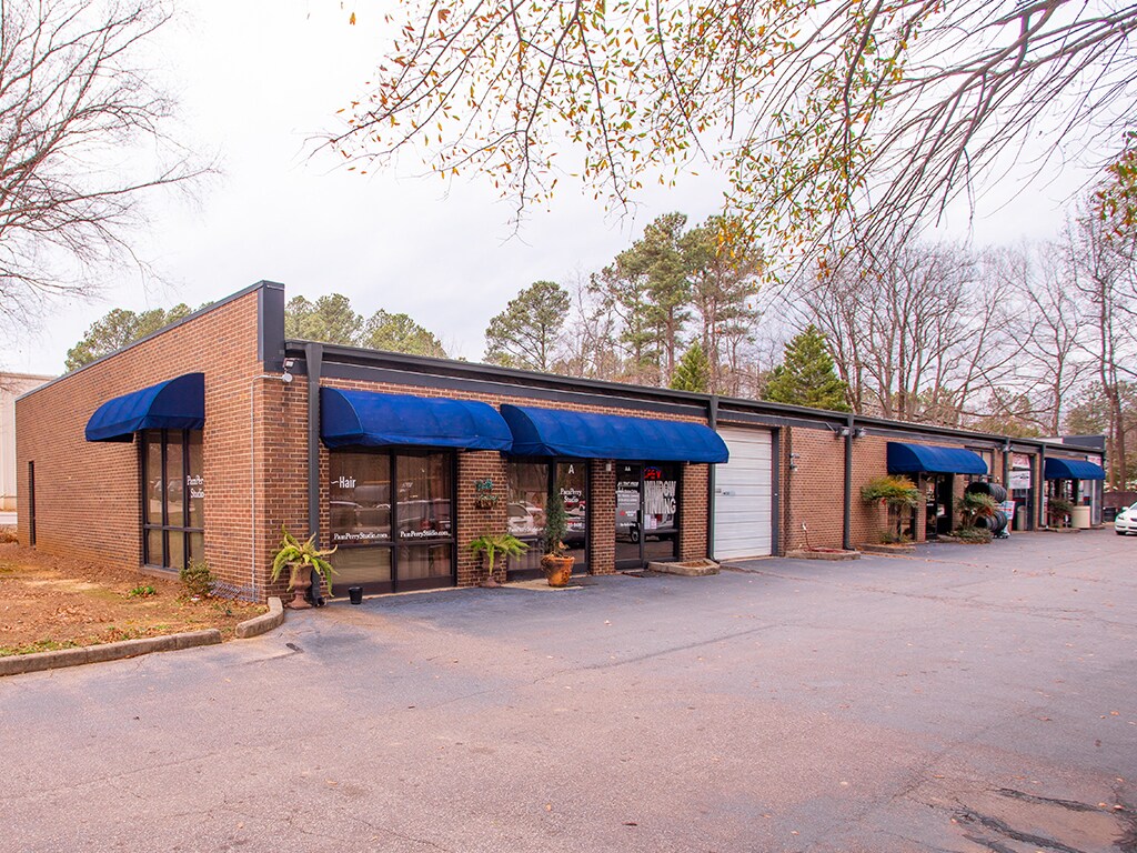 527 E Chatham St, Cary, NC 27511 The Lawrence Center