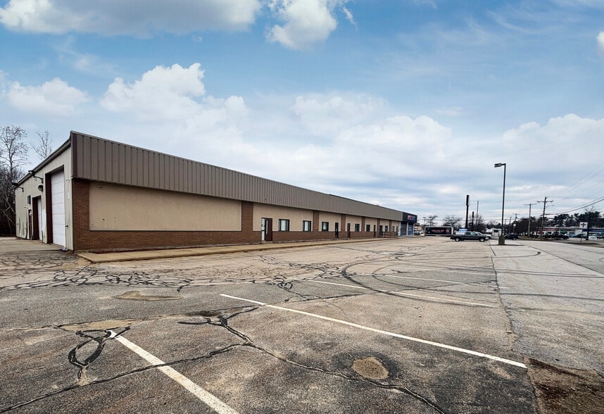 140 March Ave, Manchester, NH for lease - Building Photo - Image 1 of 5