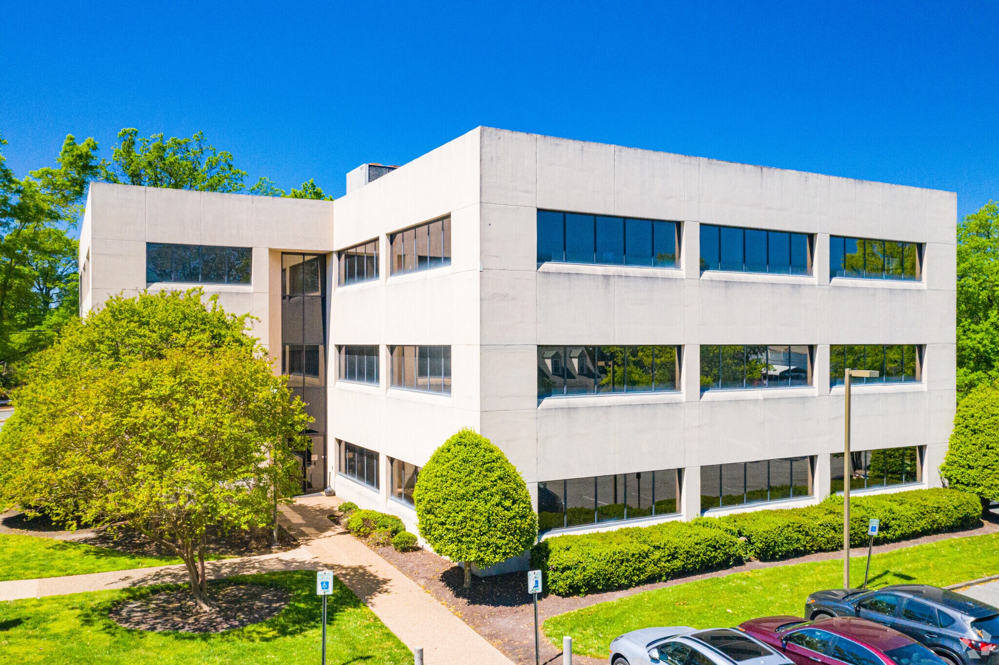 5511 Staples Mill Rd, Richmond, VA for lease Building Photo- Image 1 of 4