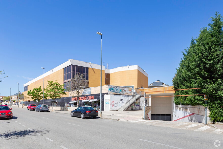 Retail in Cabanillas del Campo, Guadalajara for sale - Primary Photo - Image 1 of 2
