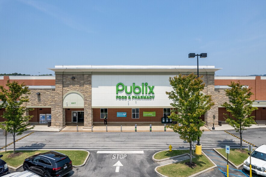 5958 Snow Hill Rd, Ooltewah, TN 37363