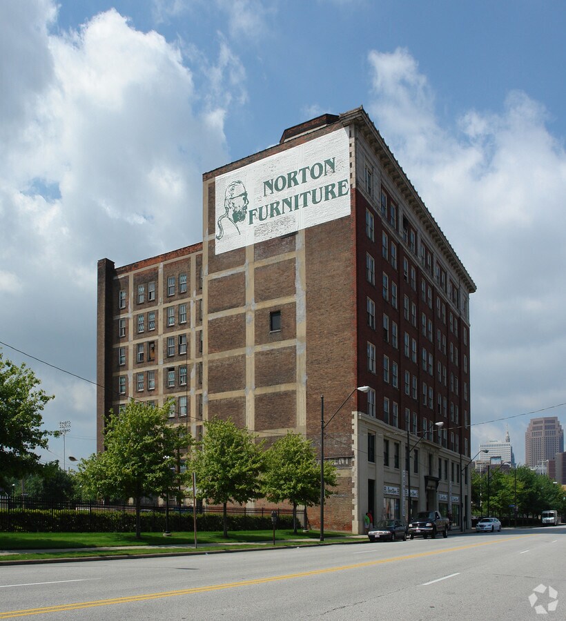 21062108 Payne Ave, Cleveland, OH 44114