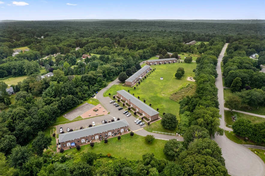 12 Balaban Rd, Colchester, CT 06415 Colchester Estates