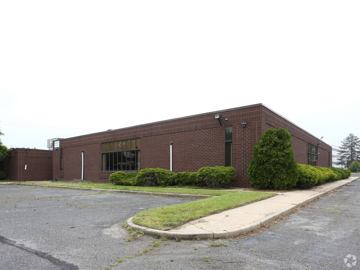 7070 Kaighns Ave, Pennsauken, NJ 08109