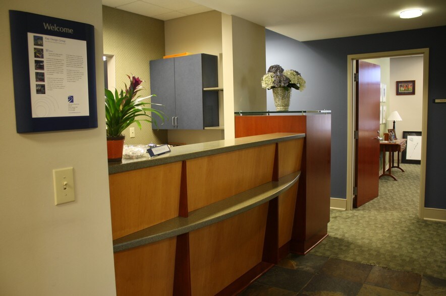 4168 Abbotts Bridge Rd, Duluth, GA for sale - Interior Photo - Image 1 of 1