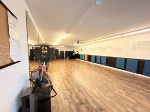 1050 14th ave, Longview, WA for lease Interior Photo- Image 2 of 7