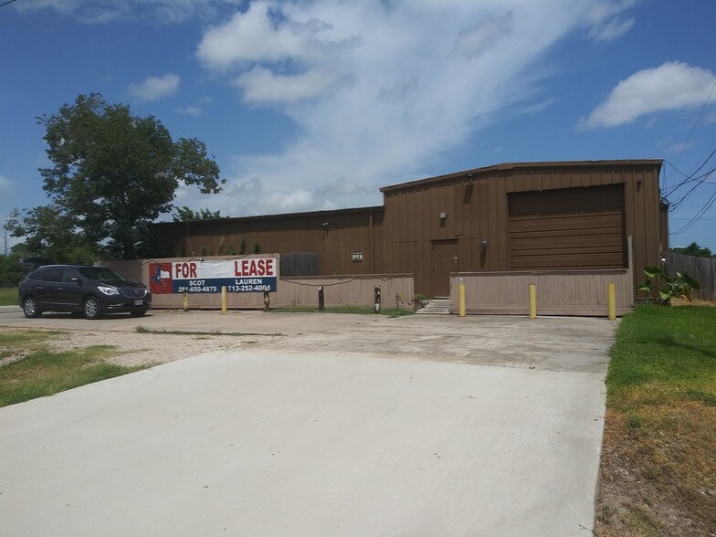 3723 Fm 646 Rd N, Santa Fe, TX for sale - Primary Photo - Image 1 of 12