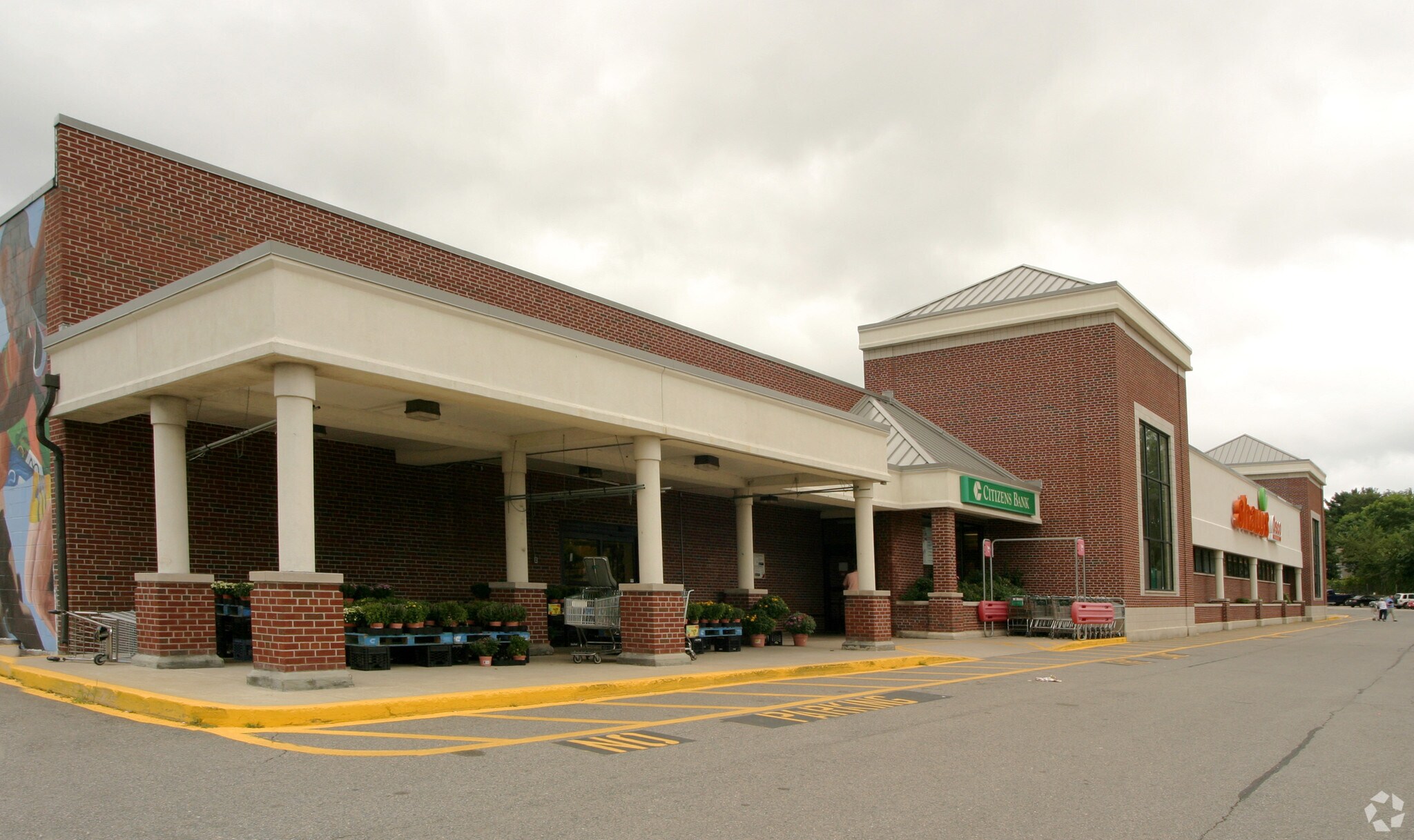 75 Spring St, West Roxbury, MA 02132 Star Market at West Roxbury
