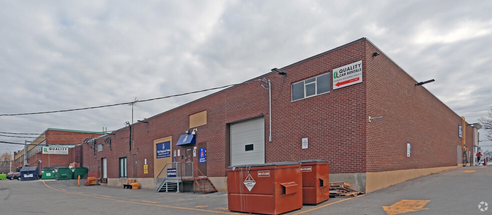 10720 Yonge St, Richmond Hill, ON for lease - Building Photo - Image 3 of 7