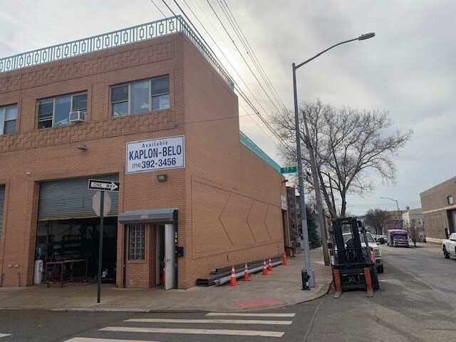 5804 57th Rd, Maspeth, NY for sale - Building Photo - Image 1 of 1