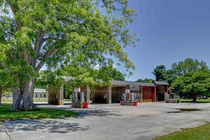 8109 Caratoke Hwy, Powells Point, NC for sale - Building Photo - Image 3 of 17