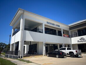 7211 Regent St, New Orleans, LA for lease Interior Photo- Image 1 of 8