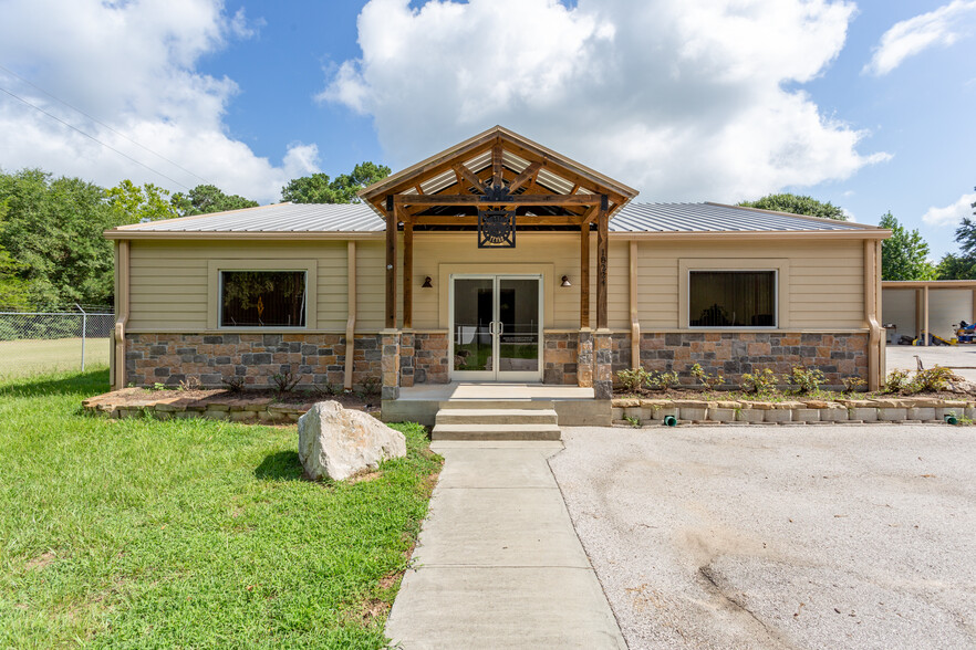 18224 W Fm 1097 Rd, Montgomery, TX for sale - Primary Photo - Image 1 of 1