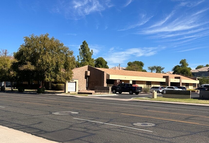 4531 N 16th St, Phoenix, AZ for lease - Building Photo - Image 1 of 5