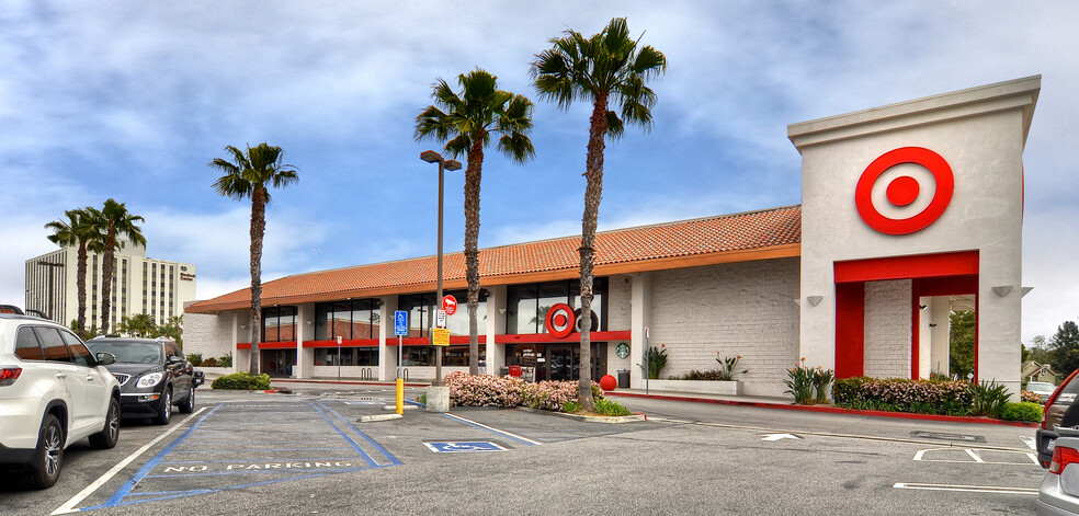 5735-5767 E Pacific Coast Hwy, Long Beach, CA for lease - Building Photo - Image 2 of 16