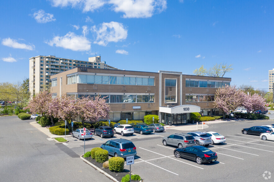 1030 Kings Hwy N, Cherry Hill, NJ for lease - Building Photo - Image 1 of 4