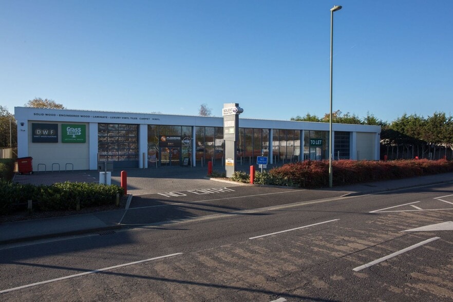 Solent Rd, Havant for sale - Building Photo - Image 1 of 1