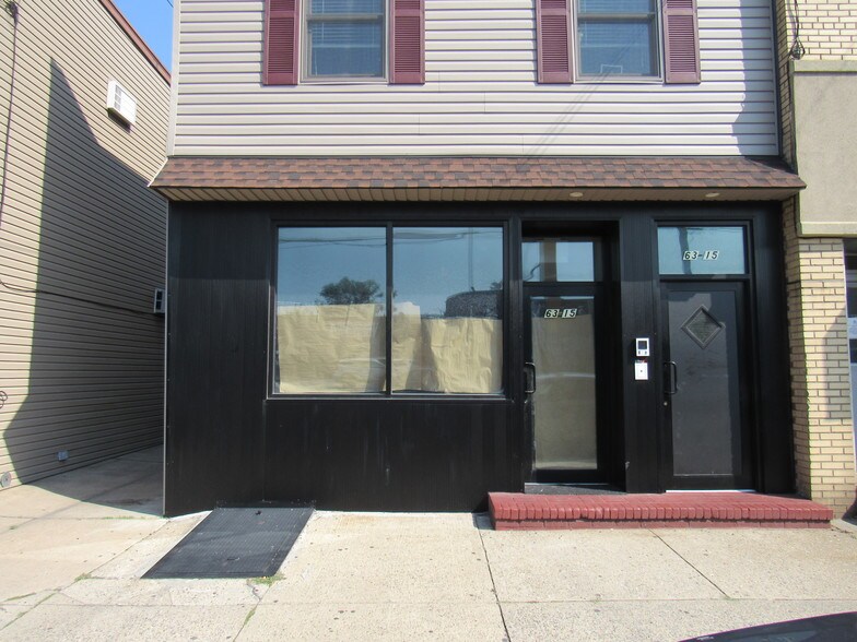 6315 Metropolitan Ave, Middle Village, NY for sale - Primary Photo - Image 1 of 1