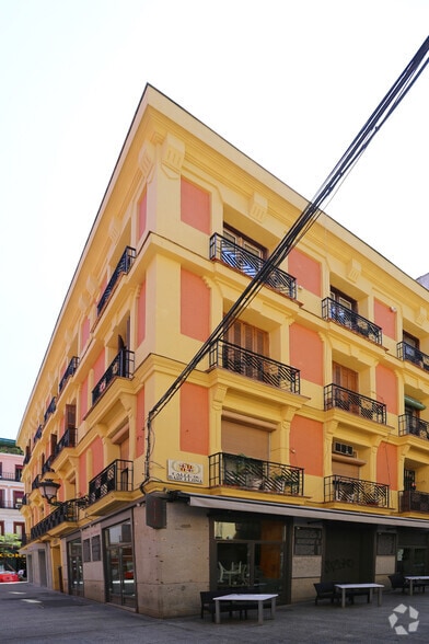 Multifamily in Madrid, Madrid for sale - Building Photo - Image 2 of 2