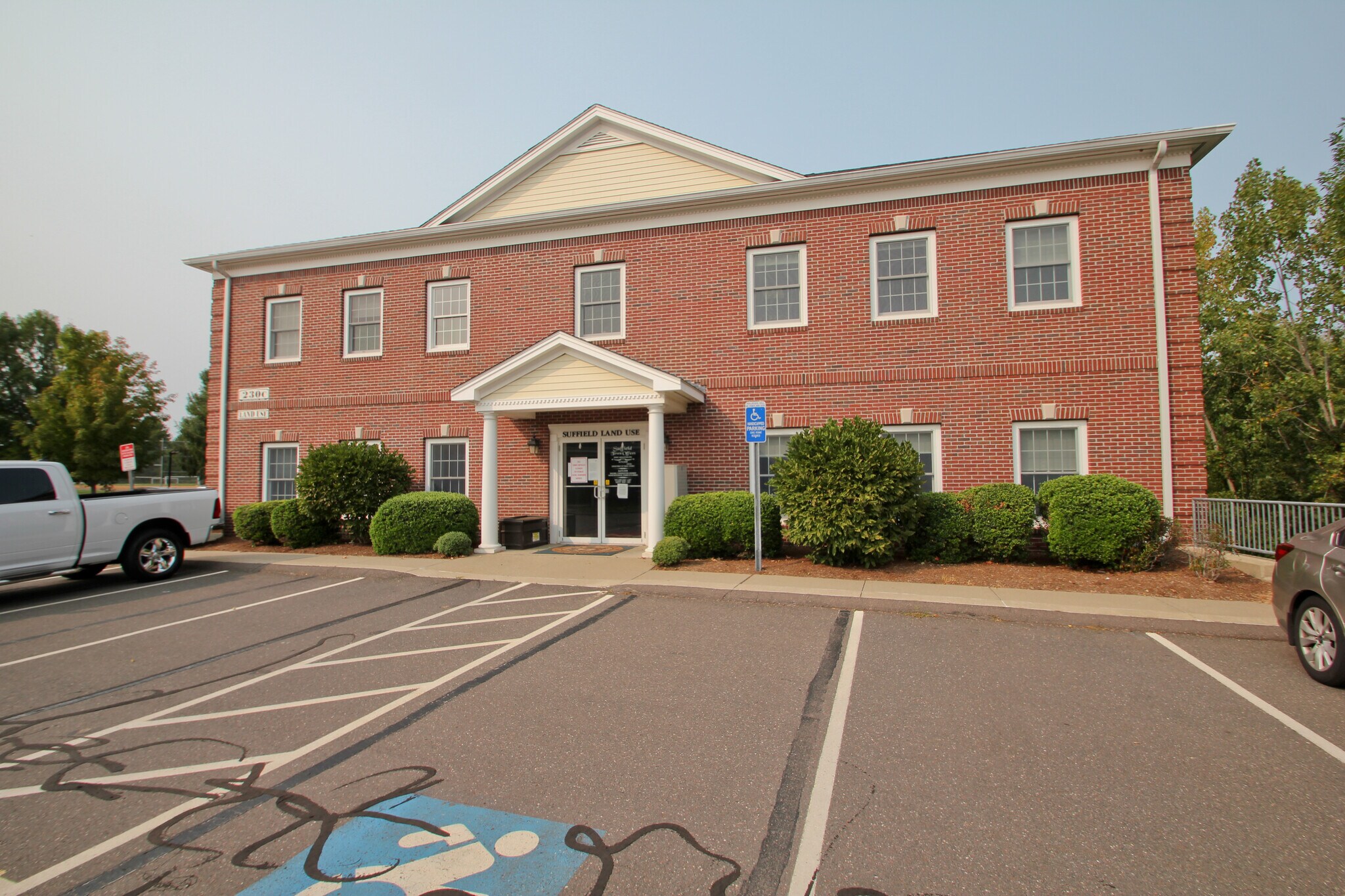 230 Mountain Rd, Suffield, CT 06078 Office for Sale