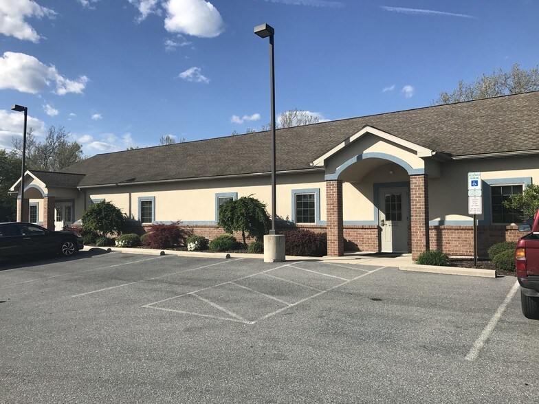 13 Ingot Dr, Blandon, PA for sale - Building Photo - Image 1 of 1