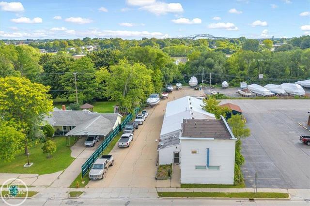 2001 Water St, Port Huron, MI for sale - Building Photo - Image 1 of 1