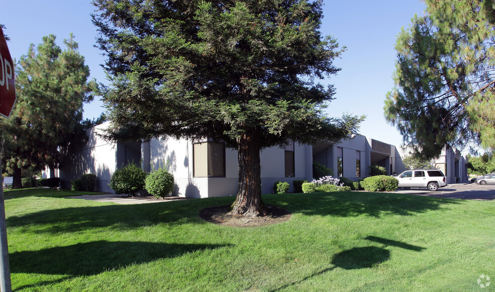 4003-4015 Seaport Blvd, West Sacramento, CA for lease - Primary Photo - Image 1 of 5