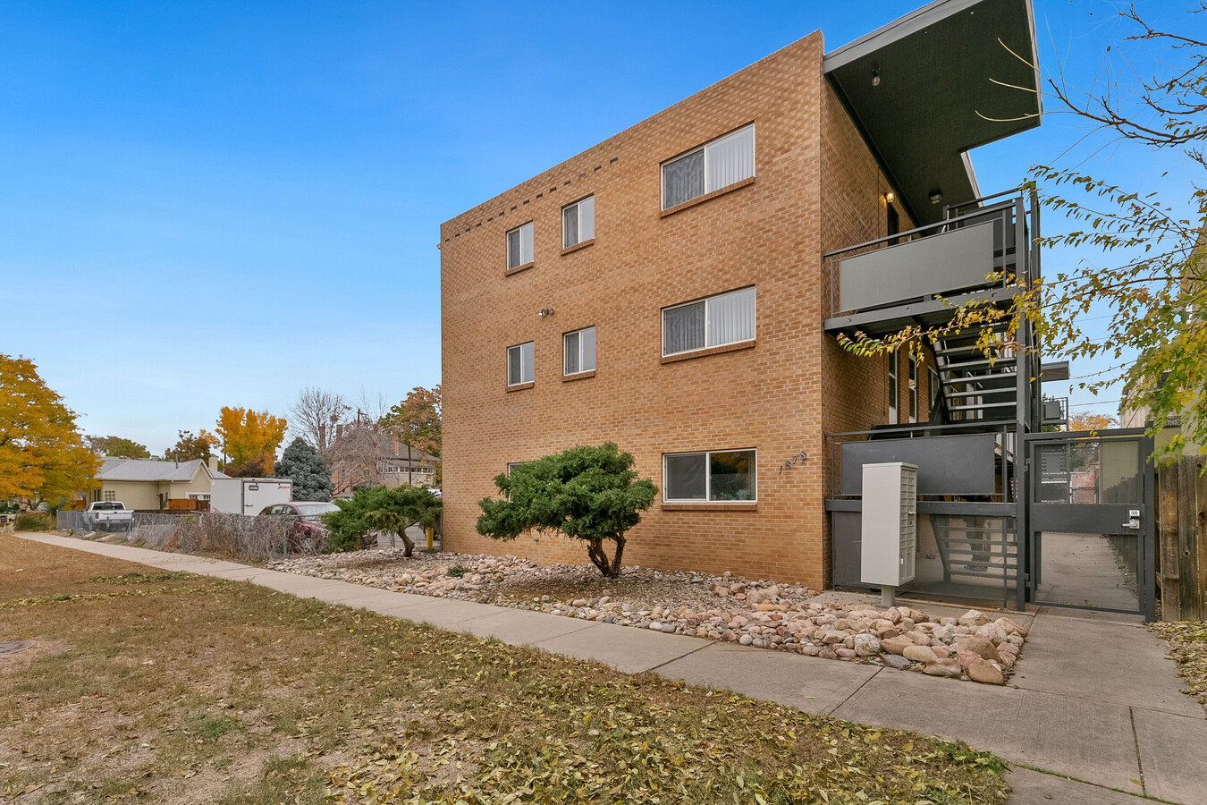 1878 Vine St, Denver, CO 80206 | LoopNet