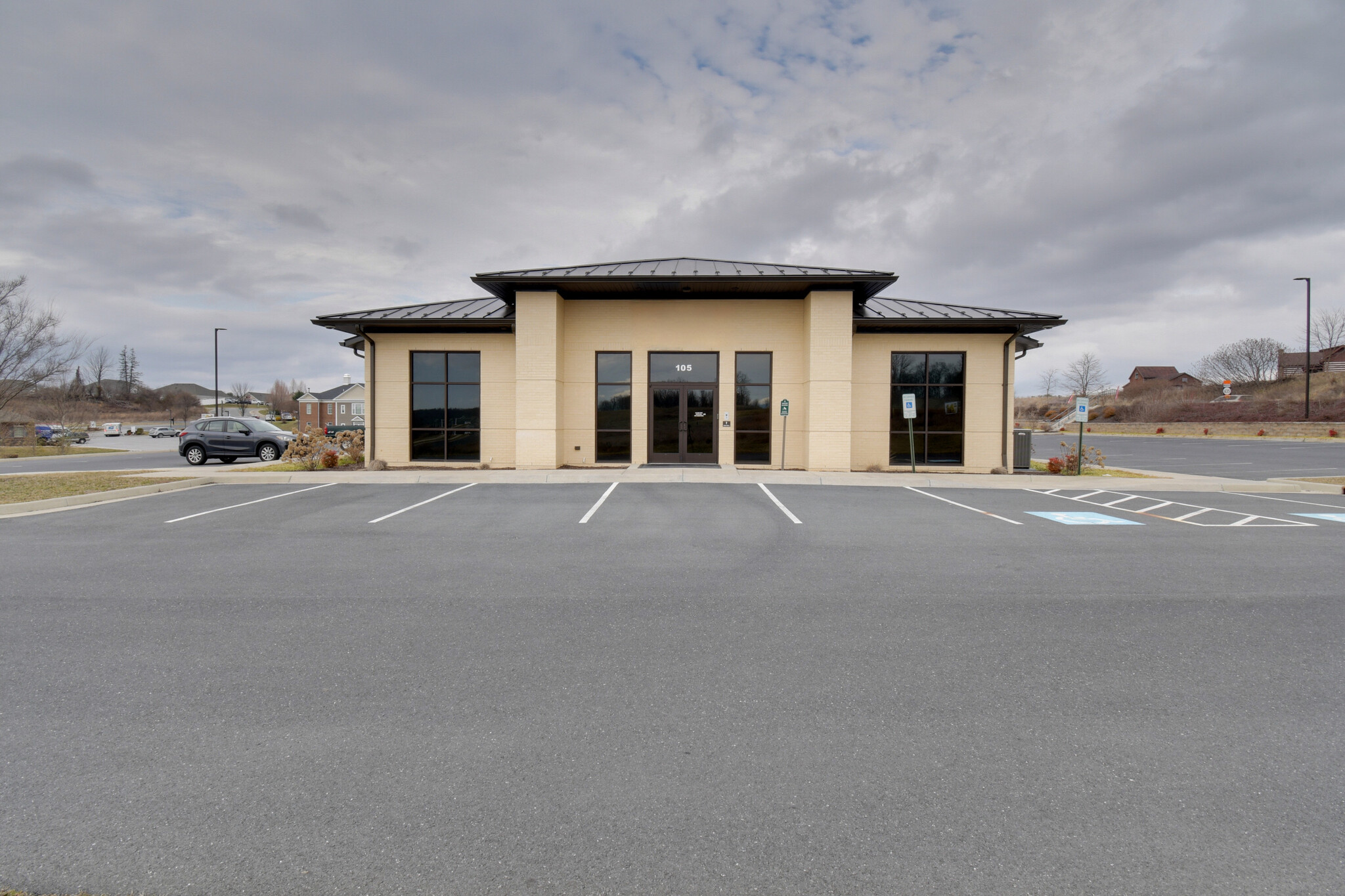 14 Old Oaks Dr, Fishersville, VA for lease Building Photo- Image 1 of 54