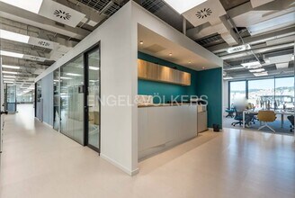 Office in Barcelona, Barcelona for lease Interior Photo- Image 2 of 5
