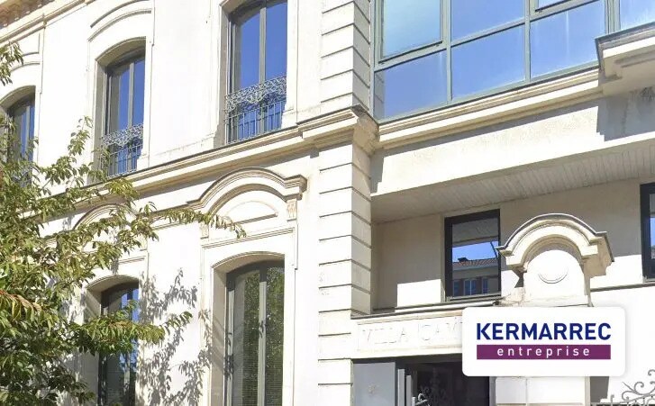 Office in Nantes for lease - Building Photo - Image 1 of 17