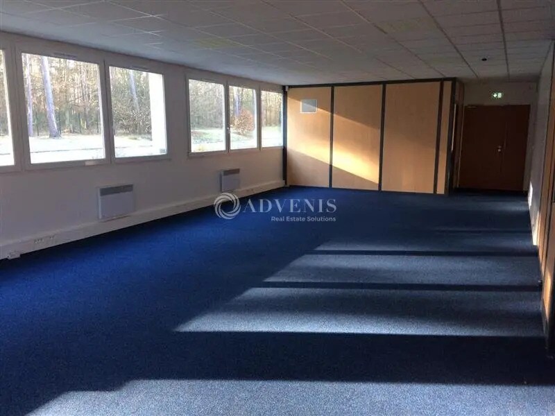 Office in Vendôme for lease Interior Photo- Image 1 of 6