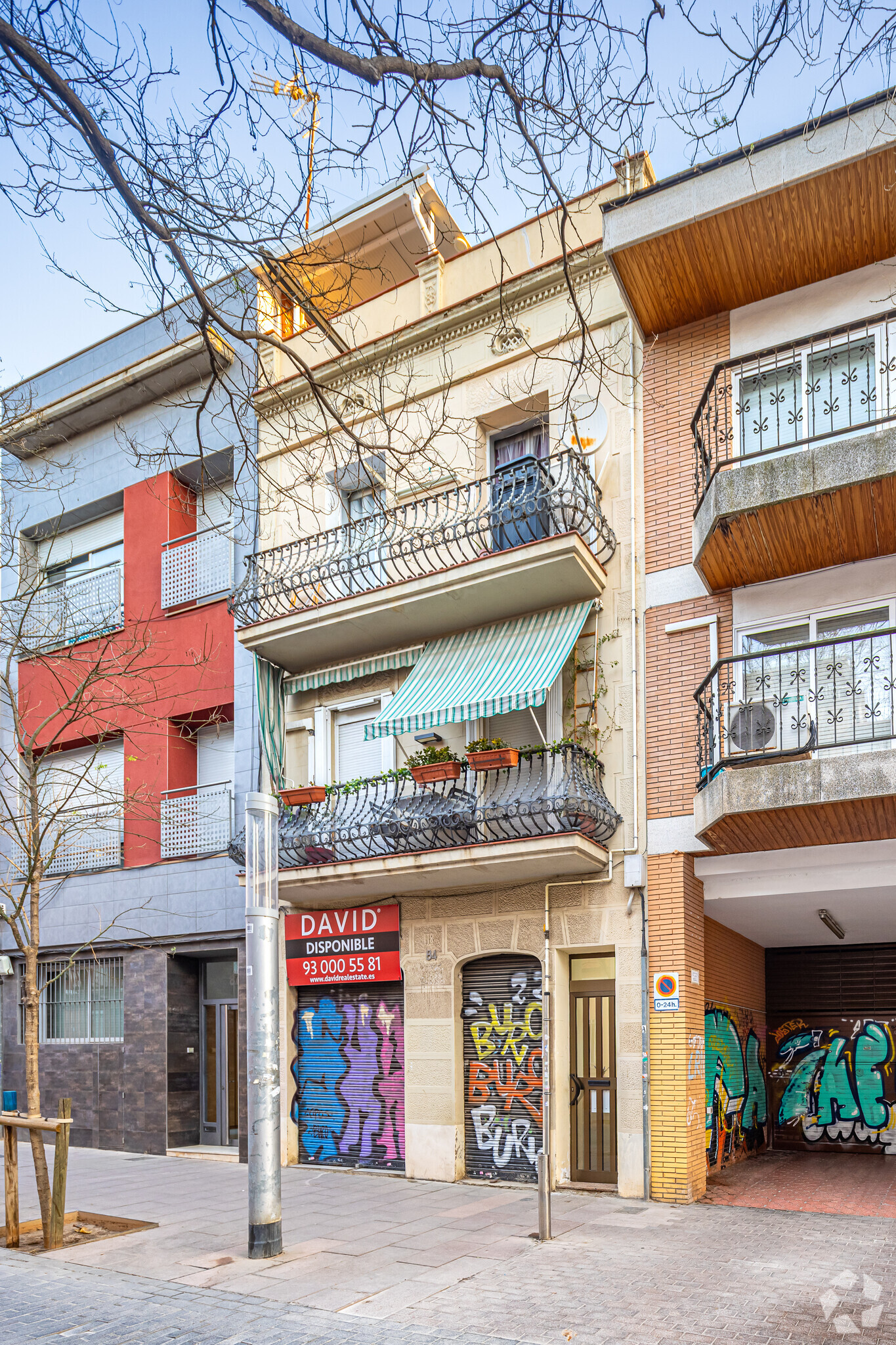 Multifamily in Barcelona, Barcelona for sale Primary Photo- Image 1 of 3