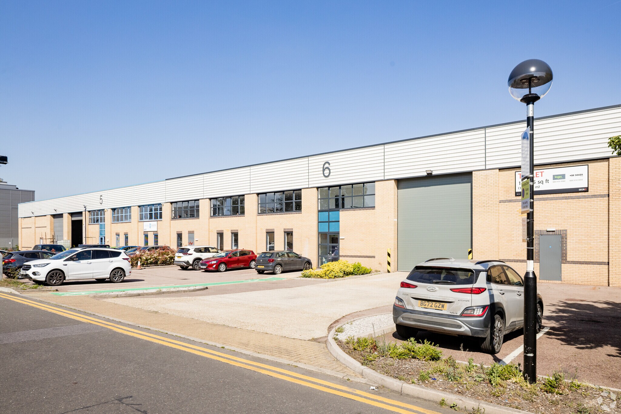 Central Way, Feltham for lease Primary Photo- Image 1 of 3