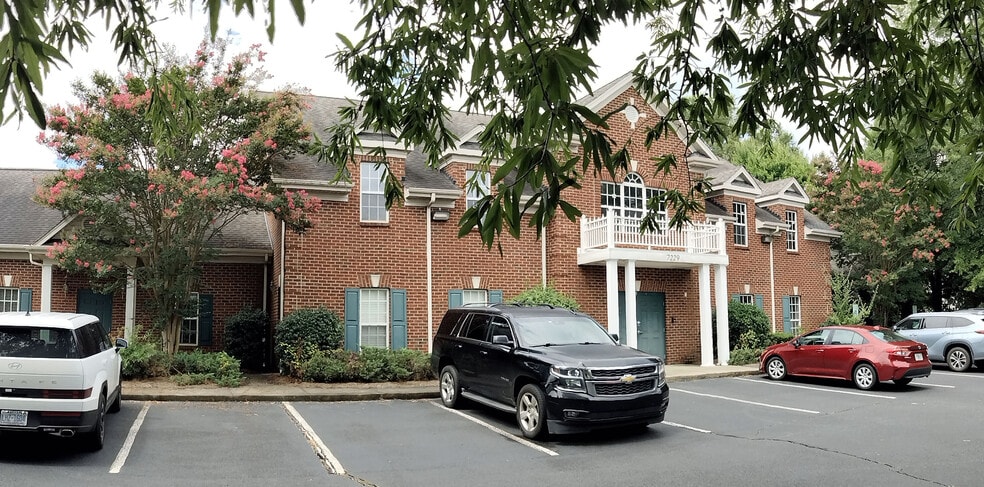 7229 Albemarle Rd, Charlotte, NC for sale - Building Photo - Image 2 of 44