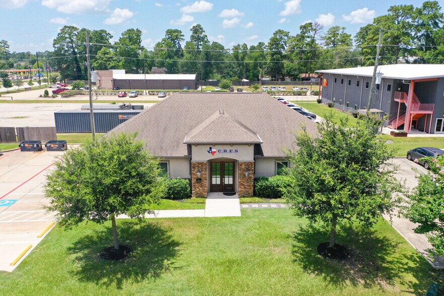 13715 Office Park Dr, Houston, TX for lease - Building Photo - Image 1 of 54