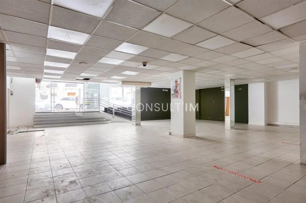 Office in Paris for lease Building Photo- Image 1 of 10