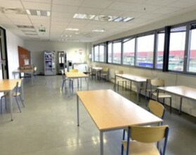 Industrial in Le Coudray-Montceaux for lease Interior Photo- Image 2 of 13