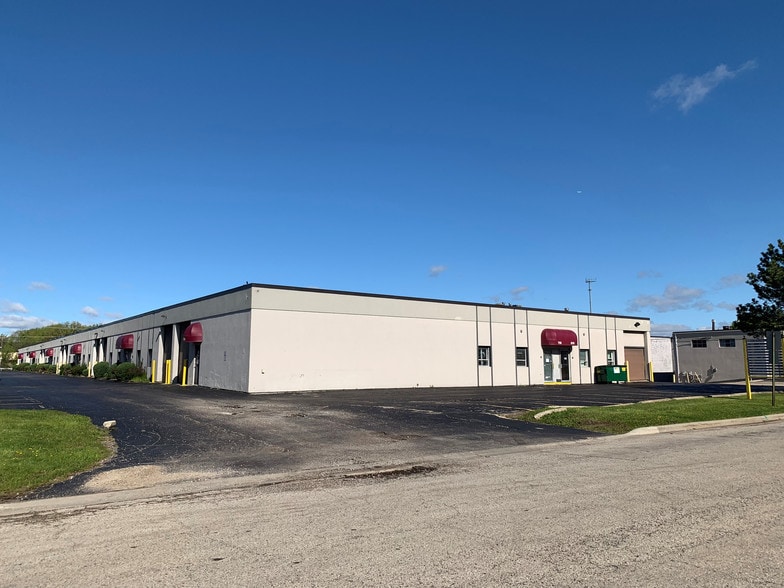 1000-1100 Bryn Mawr Ave, Bensenville, IL for lease - Building Photo - Image 2 of 4
