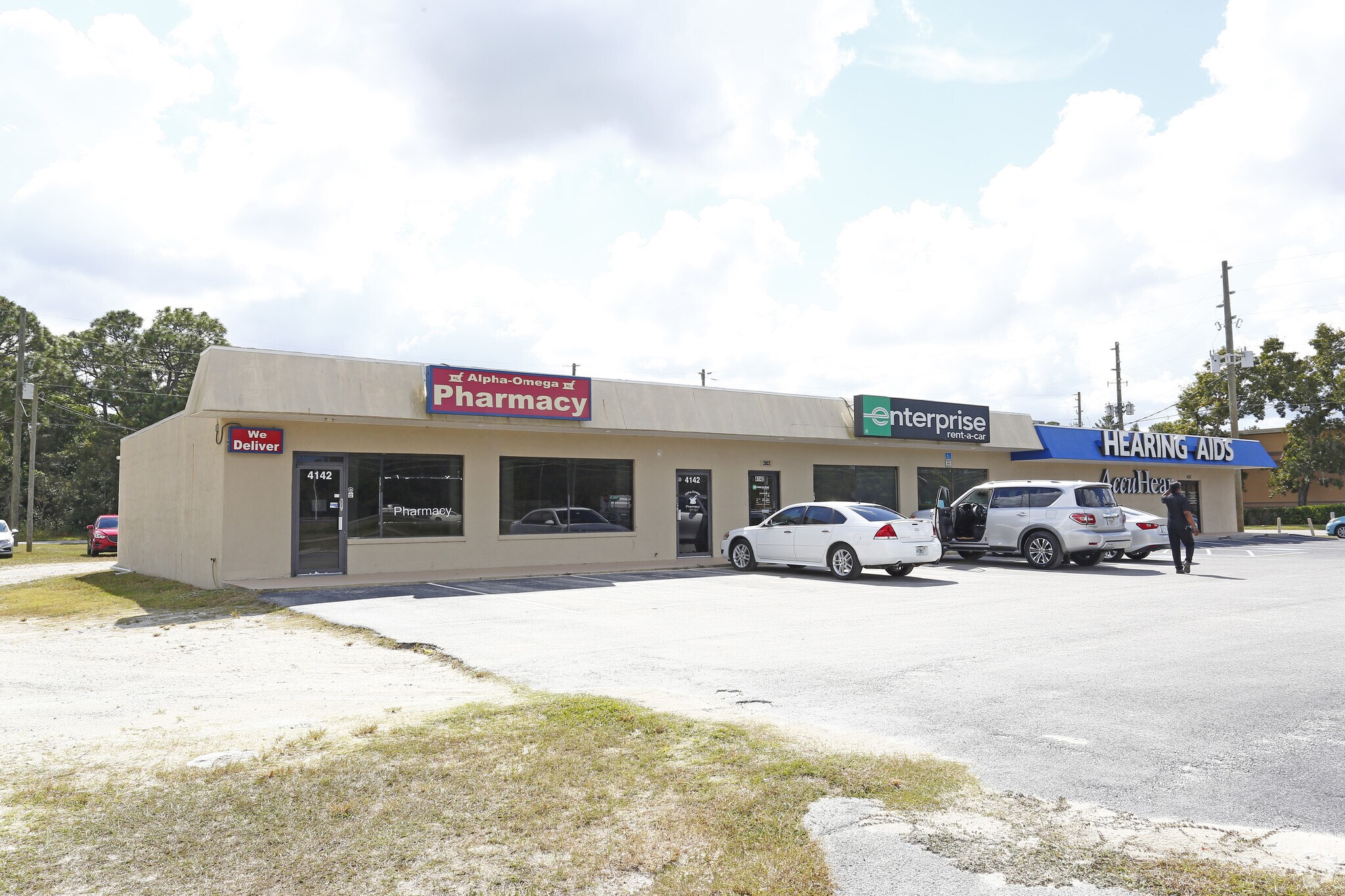 4136-4142 Commercial Way, Spring Hill, FL for sale Building Photo- Image 1 of 1
