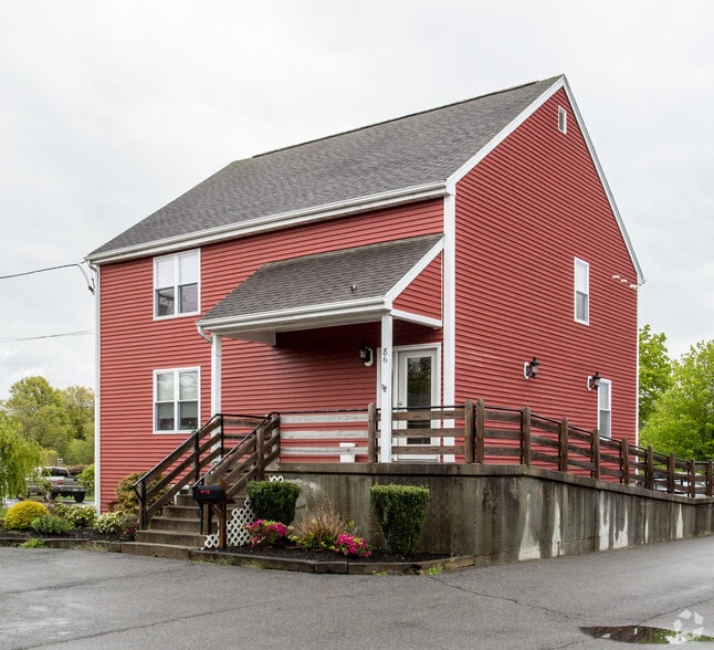 86 W Main St, Norton, MA 02766