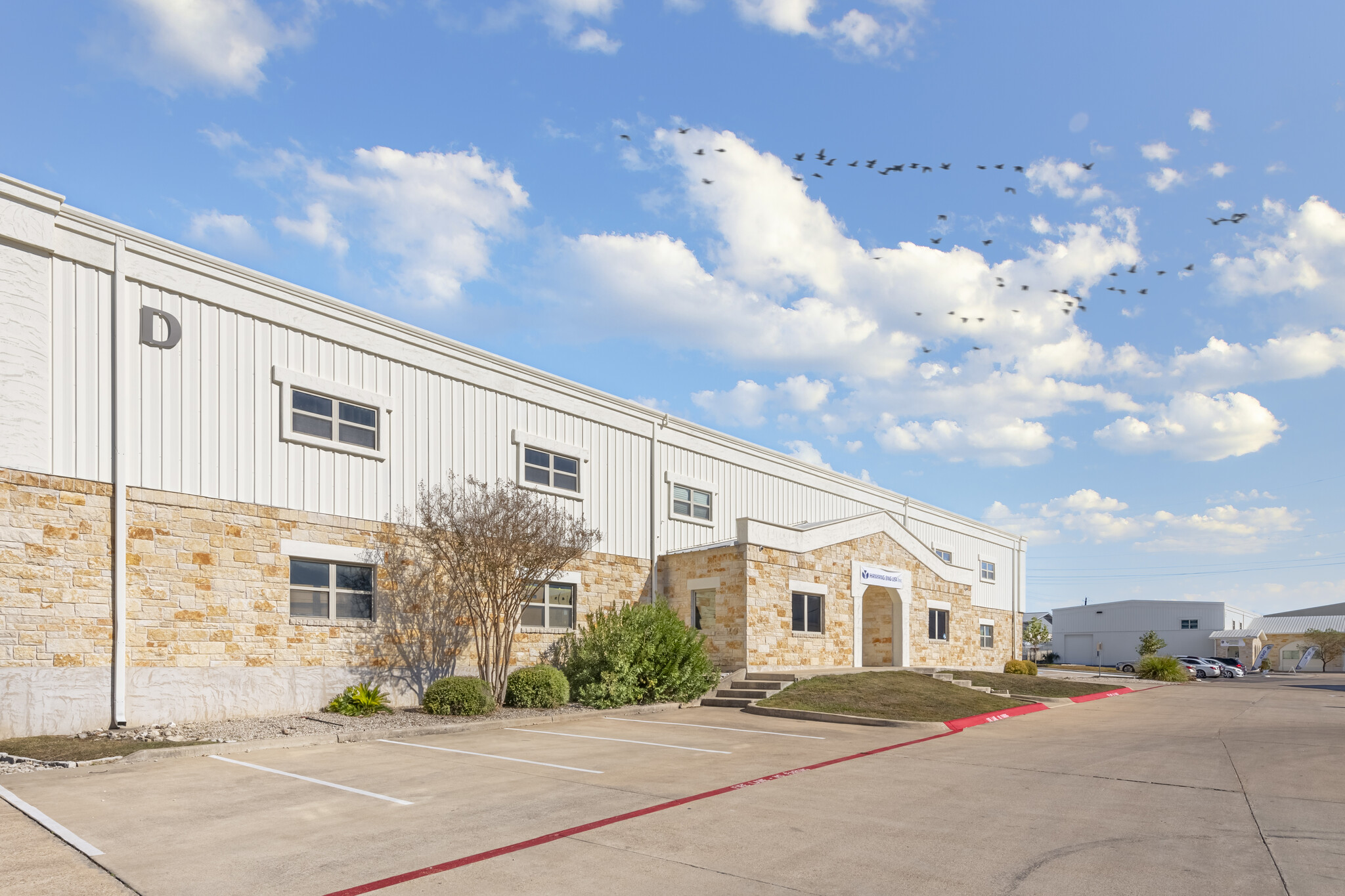 1900 E Howard Ln, Pflugerville, TX for lease Building Photo- Image 1 of 13