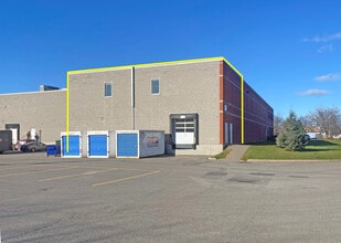 5944-6040 Boul Henri-Bourassa W, Montréal, QC for lease Building Photo- Image 1 of 2